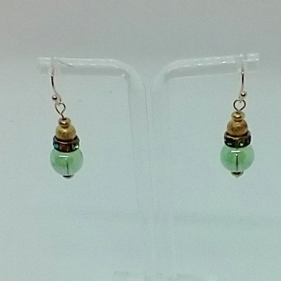 Handmade Green dangle earrings Gold tone hypoallergenic fishhook ear wires - Picture 1 of 5